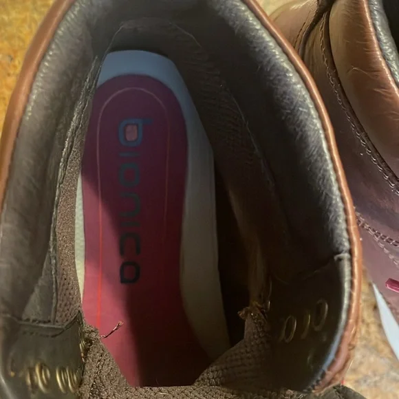 Bionica Whiskey Brown Leather Boots Women’s Size 7, EUC - Picture 6 of 6